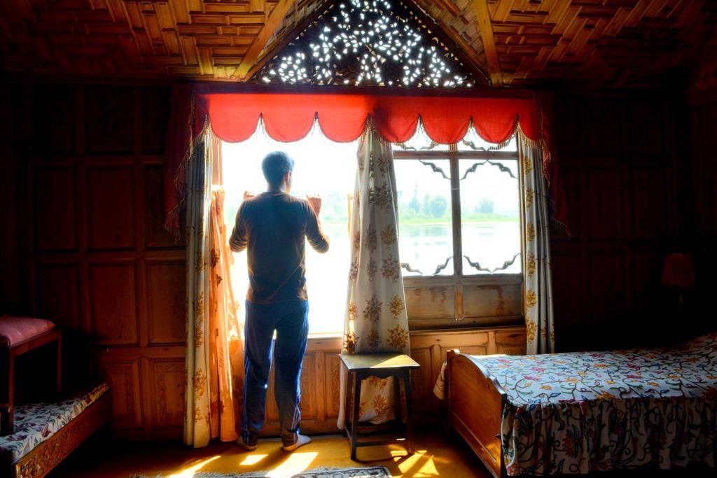 Kings Houseboats Hotel Srinagar  Luaran gambar